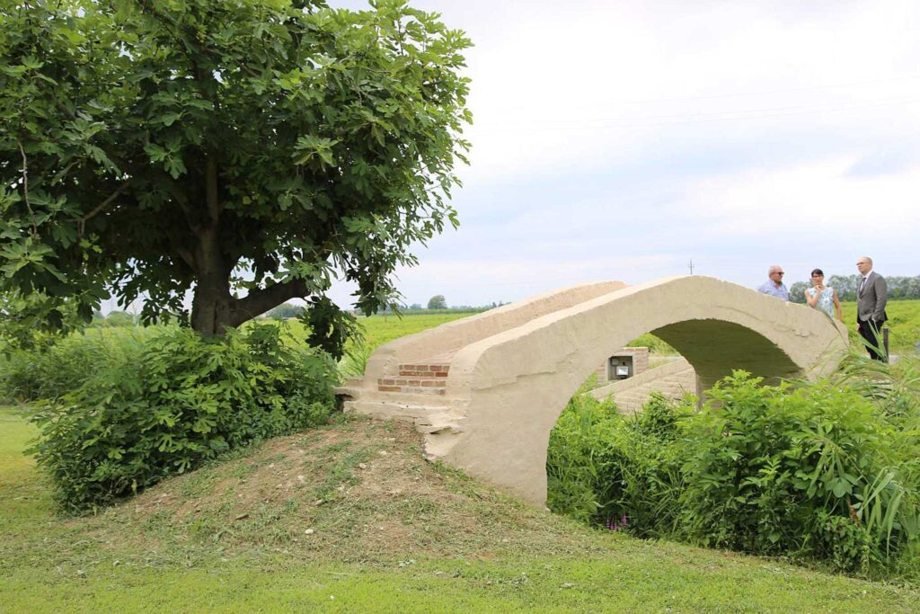 Accomplished the restoration of the ancient bridge in Villa Prati financed by Mixer